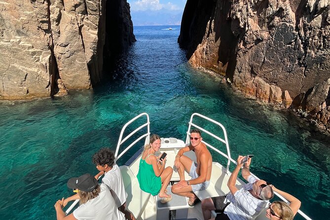 Afternoon in Scandola and creeks of Piana with stop in Girolata - Commentary and English support: Joseph, QR translation, and staying oriented