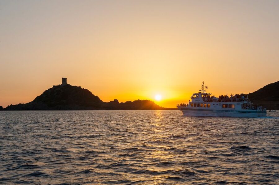 Ajaccio/Porticcio: Sanguinaires Sunset Cruise & Wine Tasting - Live Corsican Singers and the On-Deck Concert Feel