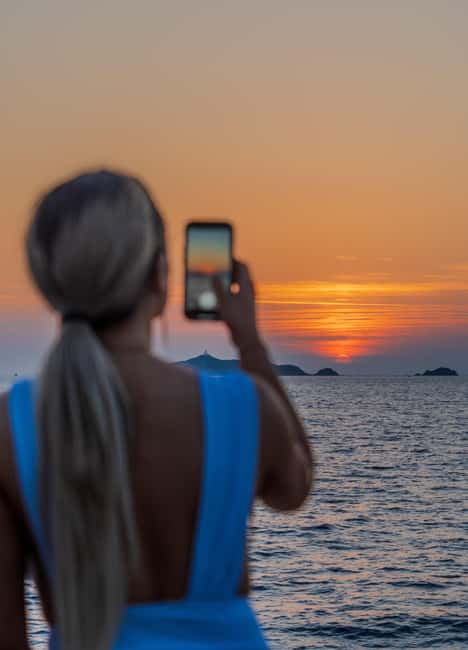 Ajaccio: Sunset at the Sanguinaires Islands - Why the Sanguinaires go red at sunset