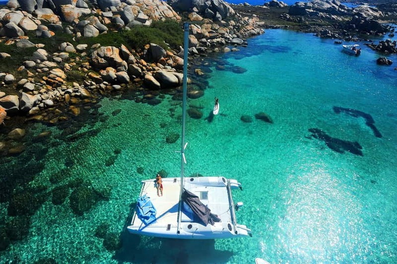 Bonifacio: Catamaran trip with snorkeling at the Lavezzi Islands - The 1-hour sail segment: a long enough stretch to settle in and enjoy the view