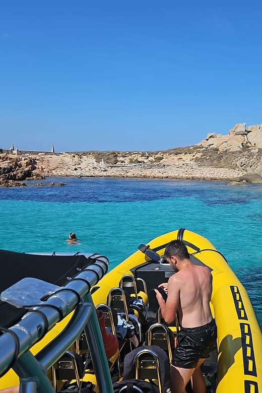 Bonifacio: Lavezzi Islands and Caves Guided Tour - Where you start: Piantarella, not the crowded marina