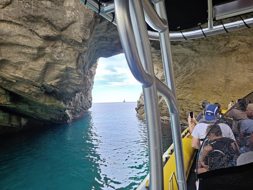 Bonifacio: Lavezzi Islands and Caves Guided Tour - A quick color note: the Grain de Sable area
