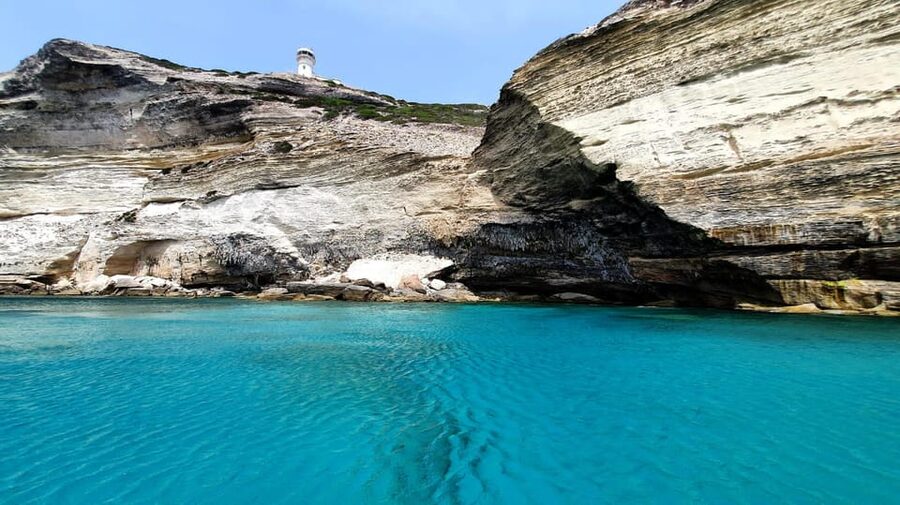 Bonifacio: Lavezzi Islands and Caves Guided Tour - Duration and pace: 3 hours that feel like more than a drive-by