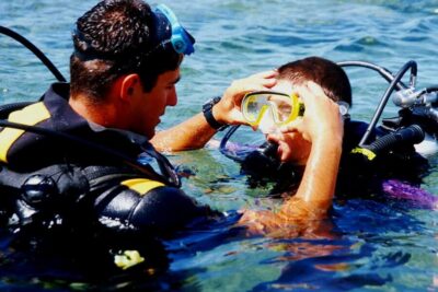 Calvi/Lumio : Introductory scuba dive with an instructor
