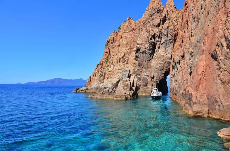 Cargèse: Calanques of Piana on a family boat - Croisières Grand Bleu: Comfortable Boat, Real Local Team