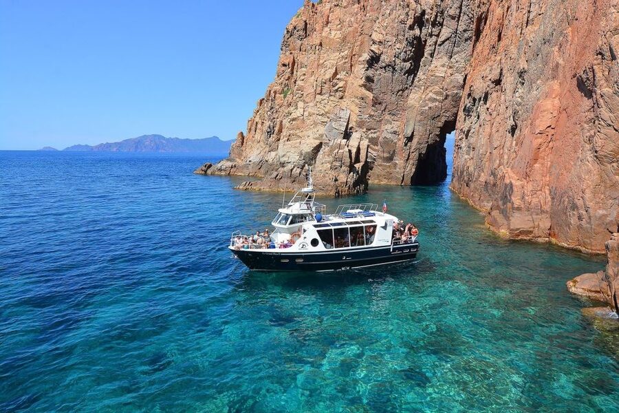Cargèse: Scandola and Piana Boat Tour with Stop at Girolata - Girolata: The Mid-Day Reset for Lunch and Swimming