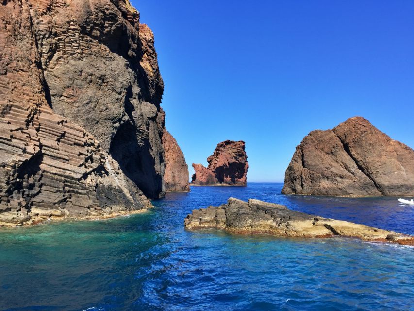 Cargèse: Scandola, Girolata, and Piana Afternoon Boat Tour - Scandola Nature Reserve, volcanic rock and the far-west feel at Gargalo