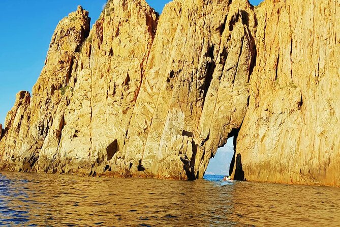 Check-out DE Porto (FR) Scandola Girolata Capo-Rosso - The on-water portion: scenic travel, but not a sprint