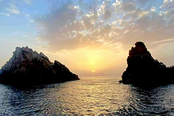 Cruise Sunset Aperitif Scandola/Gulf Porto/Piana Boat 12p - Calanques de Piana, red and ocher cliffs with sea-cut caves