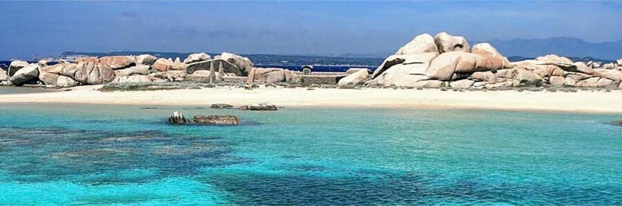 Day cruise to the Cerbicales & Lavezzi Islands with lunch - Lunch and drinks on board: where the value really shows