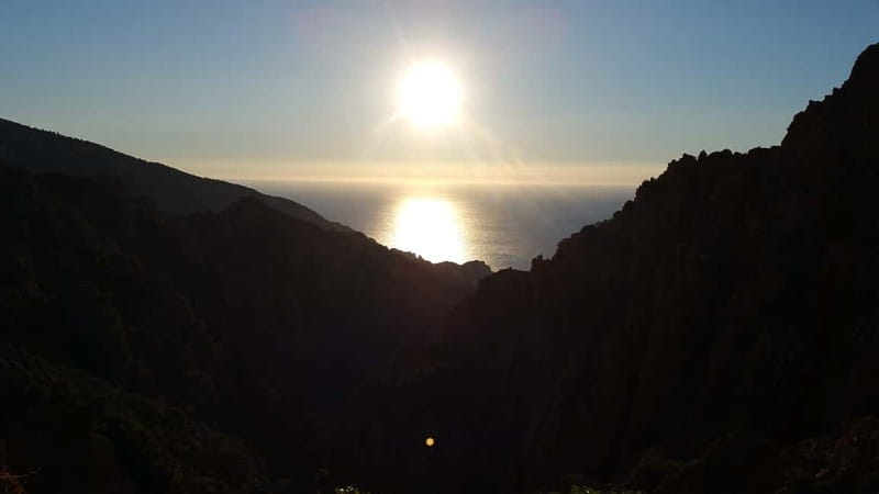 De Sagone/Cargese: Sunset Apéro Calanques de Piana Baignade - Should you book the De Sagone/Cargèse sunset apéro cruise?