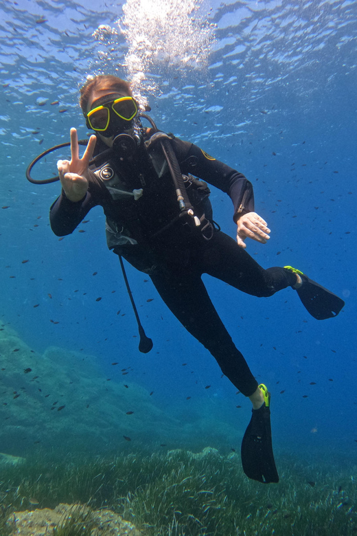 First Scuba Diving Experience in Calvi (From 8 yo) - The pre-water briefing: signals, safety, and a confidence boost