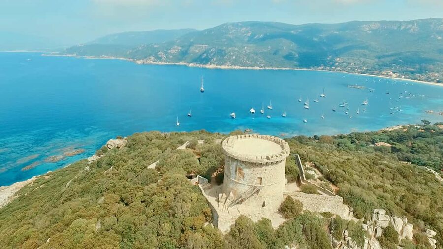GRAND TOUR SITES CLASSÉS Vision sous-marine,baignade,boisson - Campomoro and the coastline stops: what you learn and why it matters