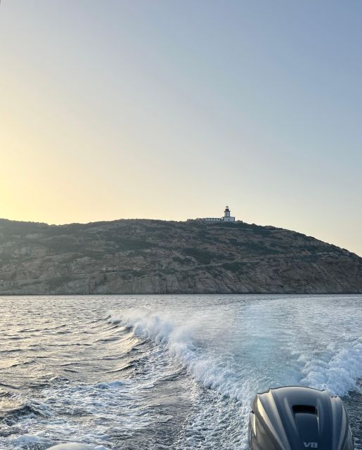 Gulf of Calvi & Sunset aperitif - Who this Corsica sunset aperitif cruise suits best