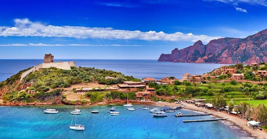 Ile Rousse : Scandola and Girolata - Cruising the Red Rocks and Sea Caves of Scandola