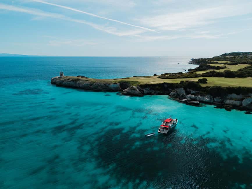 Lunch of lobster pasta in a cove in the Lavezzi Islands - Lunch on board: the lobster pasta part actually matters