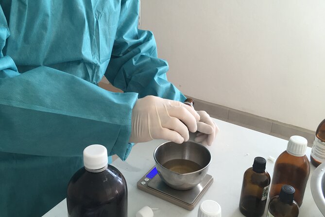 Manufacture of Natural Cosmetics in Cargèse - What You Make Depends on the Day, Including Immortelle Creams