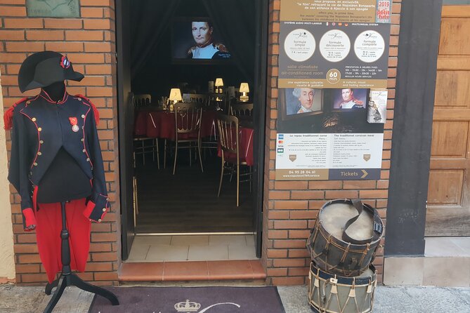 Napoleon Cave - Entertainment - Discovery/drink package - Practical tips: mobile tickets, language, and getting the best seat without stress