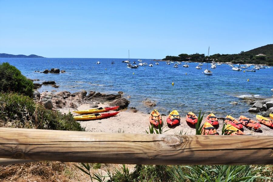 Porticcio: Guiding Kayaking Tour - Sette e Nave coastline: paddling Corsica’s rocky southern shore