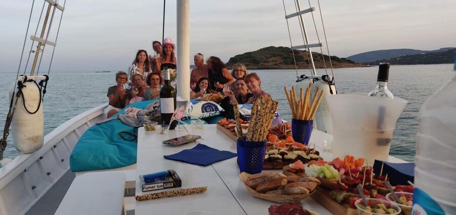 Porto-Vecchio: dinner aperitif at the sunset at sea - Guides, Crew Energy, and the Small-Boat Feel