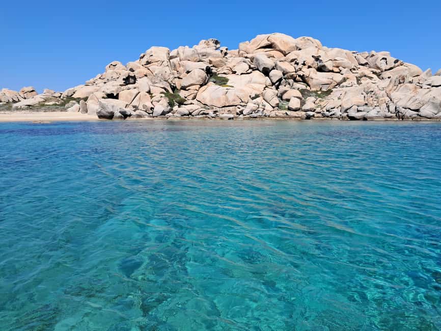 Porto-Vecchio: Lavezzi Archipelago & Cerbicales Island Tour - Piantarella Bay sandbank: a simple rest before the cruise back