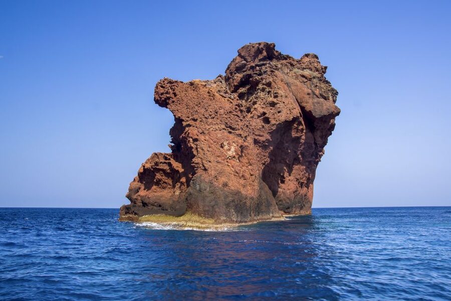 Sagone/Cargèse: Scandola, Piana, Girolata Cruise W/Swimming - Boat, crew, and comfort details that affect your day