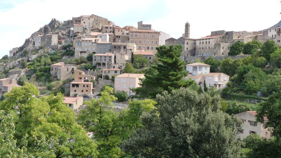 Vieux Villages L'authenticité Corse - Lunch and the Mediterranean cool down