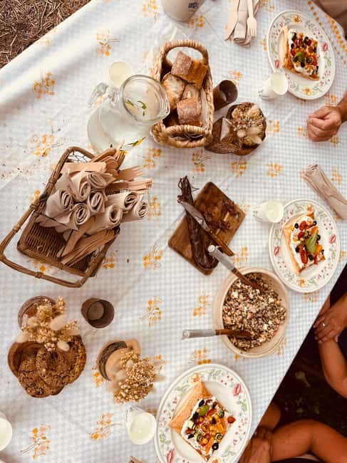 Wine tasting around Ile rousse & Calvi with Transport - Price and value for a Calvi wine tasting day